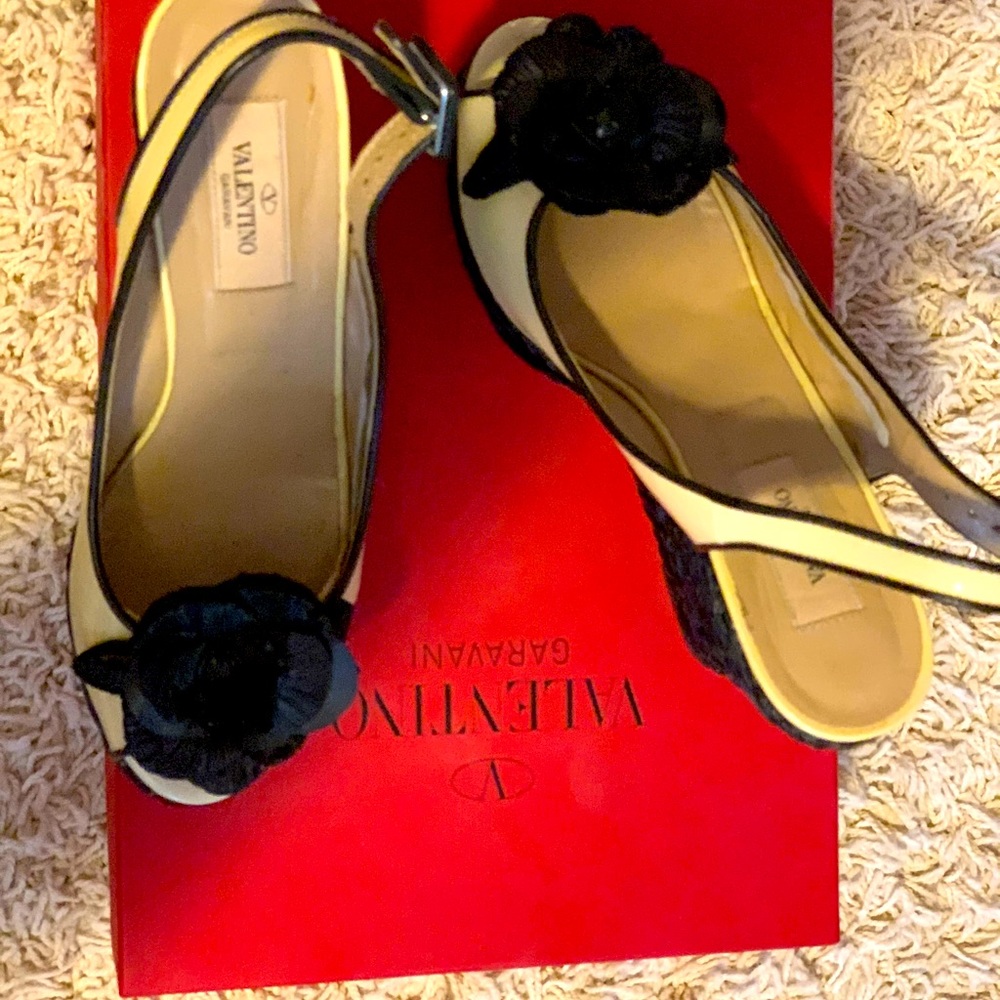 Valentino Size 36 Espadrilles